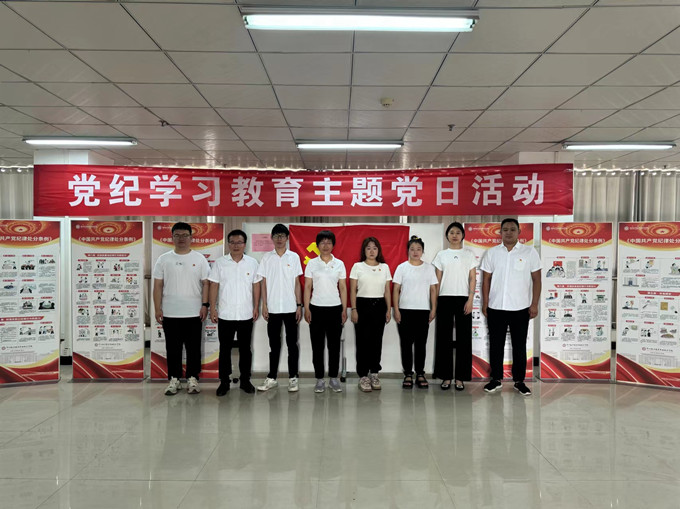 正面合影，少曉皓媛無黨徽_副本.jpg