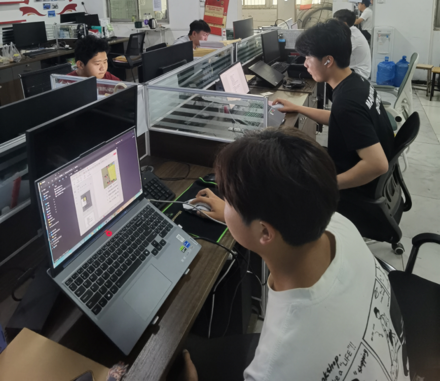 喜報！我校9名學(xué)子在2025年河南省大學(xué)生測繪學(xué)科創(chuàng)新創(chuàng)業(yè)智能大賽中斬獲佳績